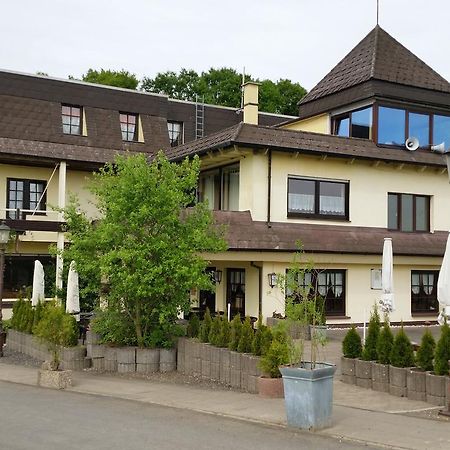 Landhotel Zum Doppeldecker Kirchen  Exterior photo