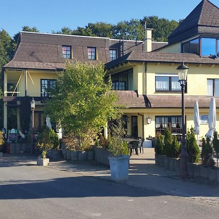 Landhotel Zum Doppeldecker Kirchen  Exterior photo